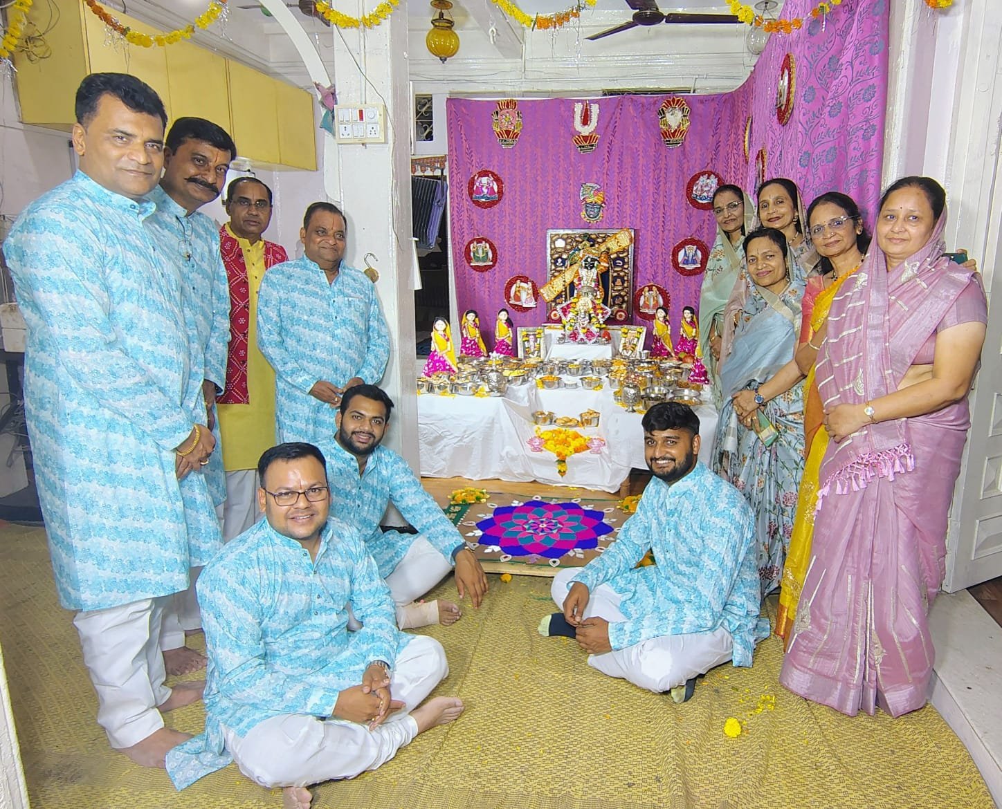 कांटाफोड मे होलानी निवास पर किया अन्नकूट का आयोजन